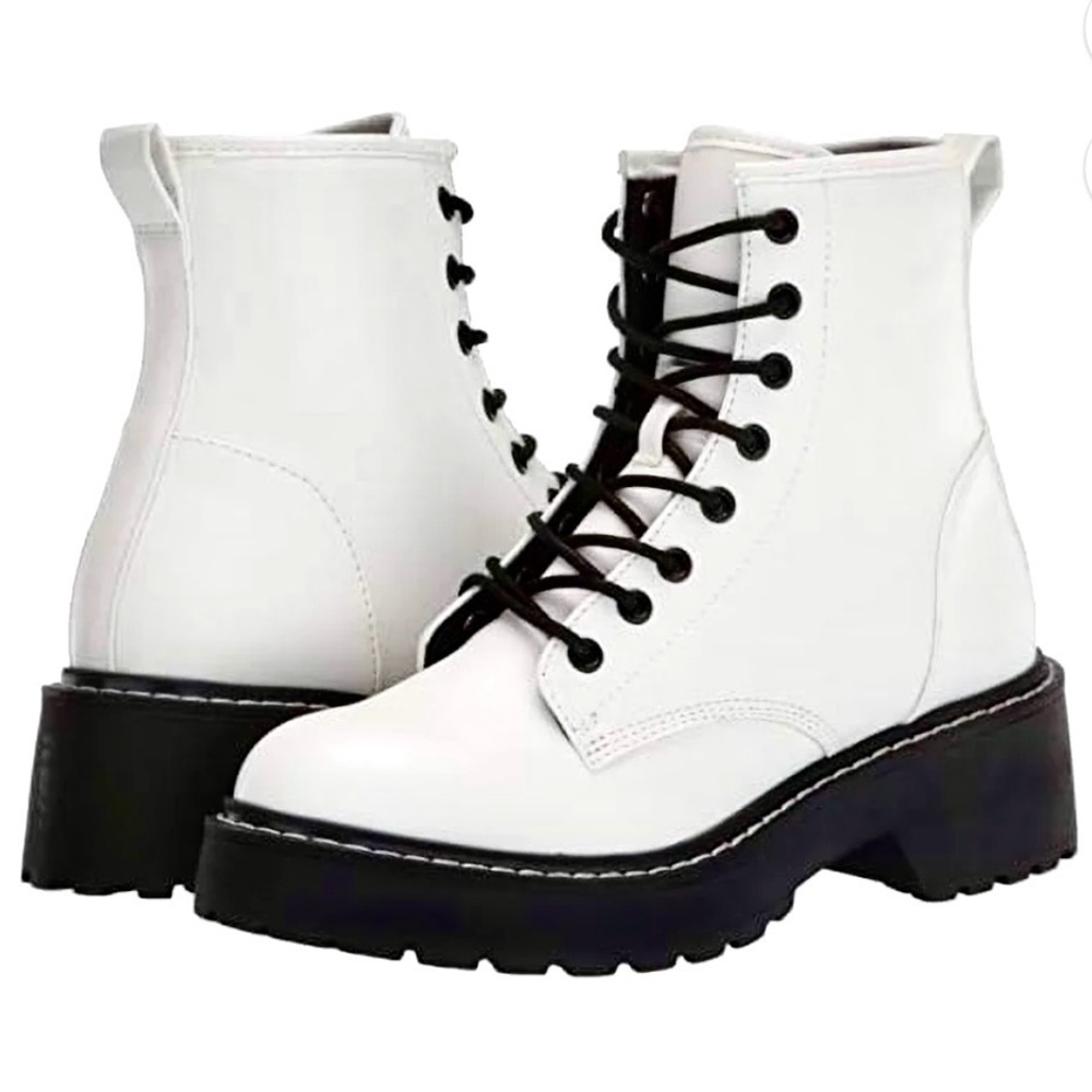 - Madden Girl Sz 9 Carra White Leather Combat Boots! NEW!